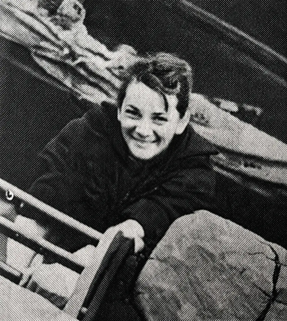 Sonia de Borodaewsky sorridente, a bordo do seu barco